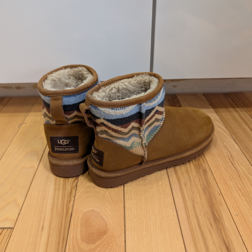 UGG Kids Pendleton Patterned Boots - Brown and Bl… - image 1
